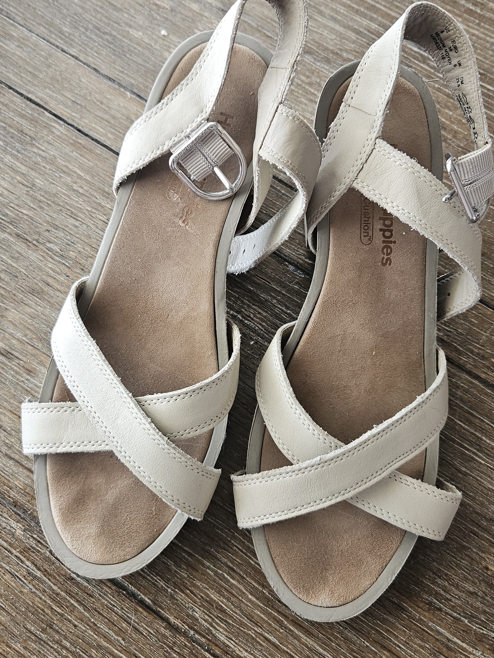 Hush Puppies Women's Beige Leather Crisscross Sandals